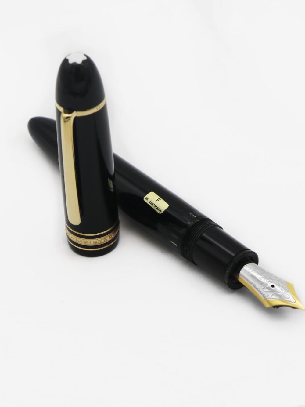 Meisterstück Gold-Coated LeGrand Fountain Pen -F  Black